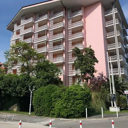 211 - Jadranka ホームステイ